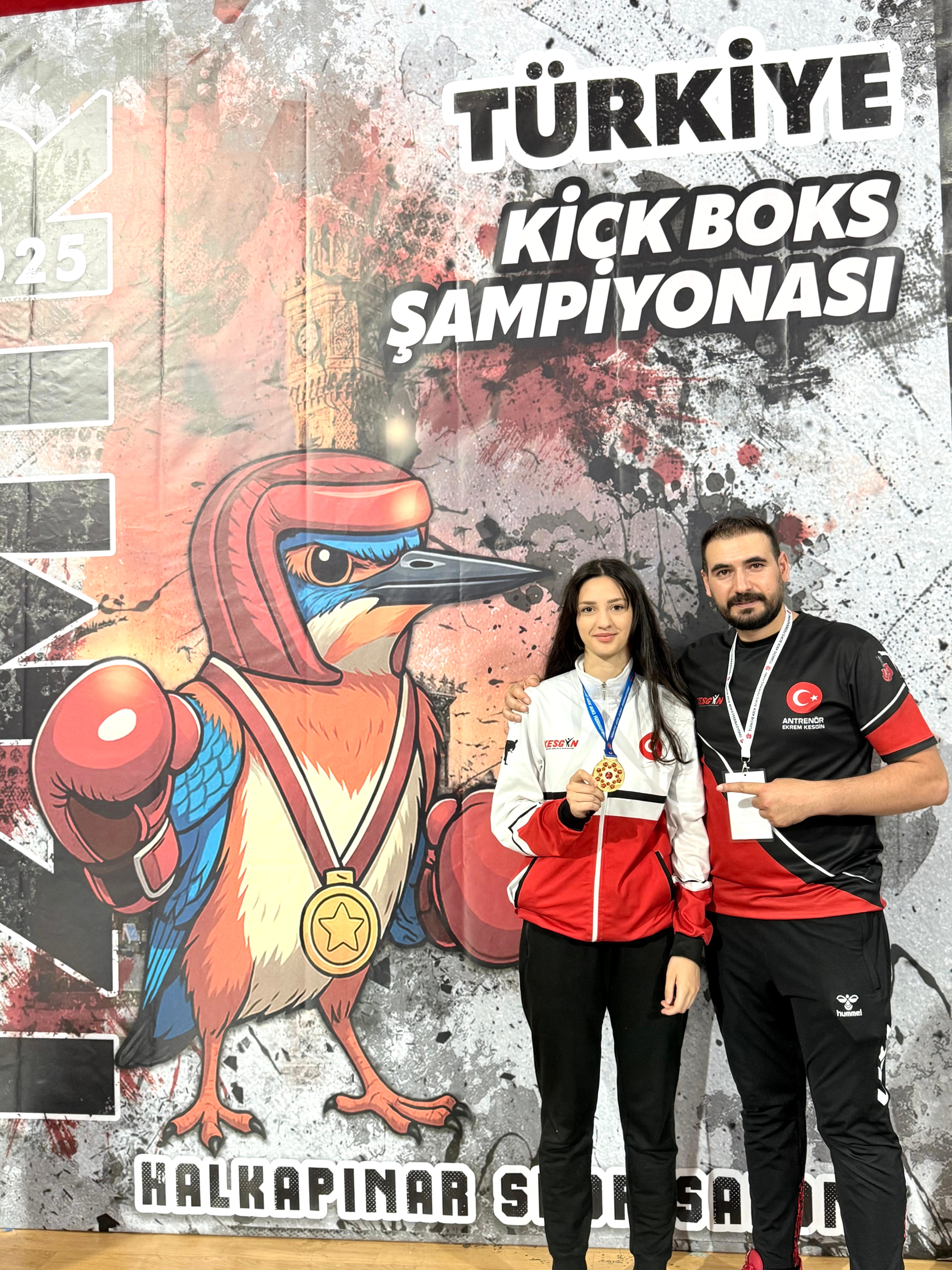 2025 YILI (01-12 TEMMUZ) İZMİR NİSA BÜKÜLMEZ (MİLLİ SPORCU)  	TÜRKİYE ŞAMPİYONU POİNT FIGHTİNG 1.Sİ