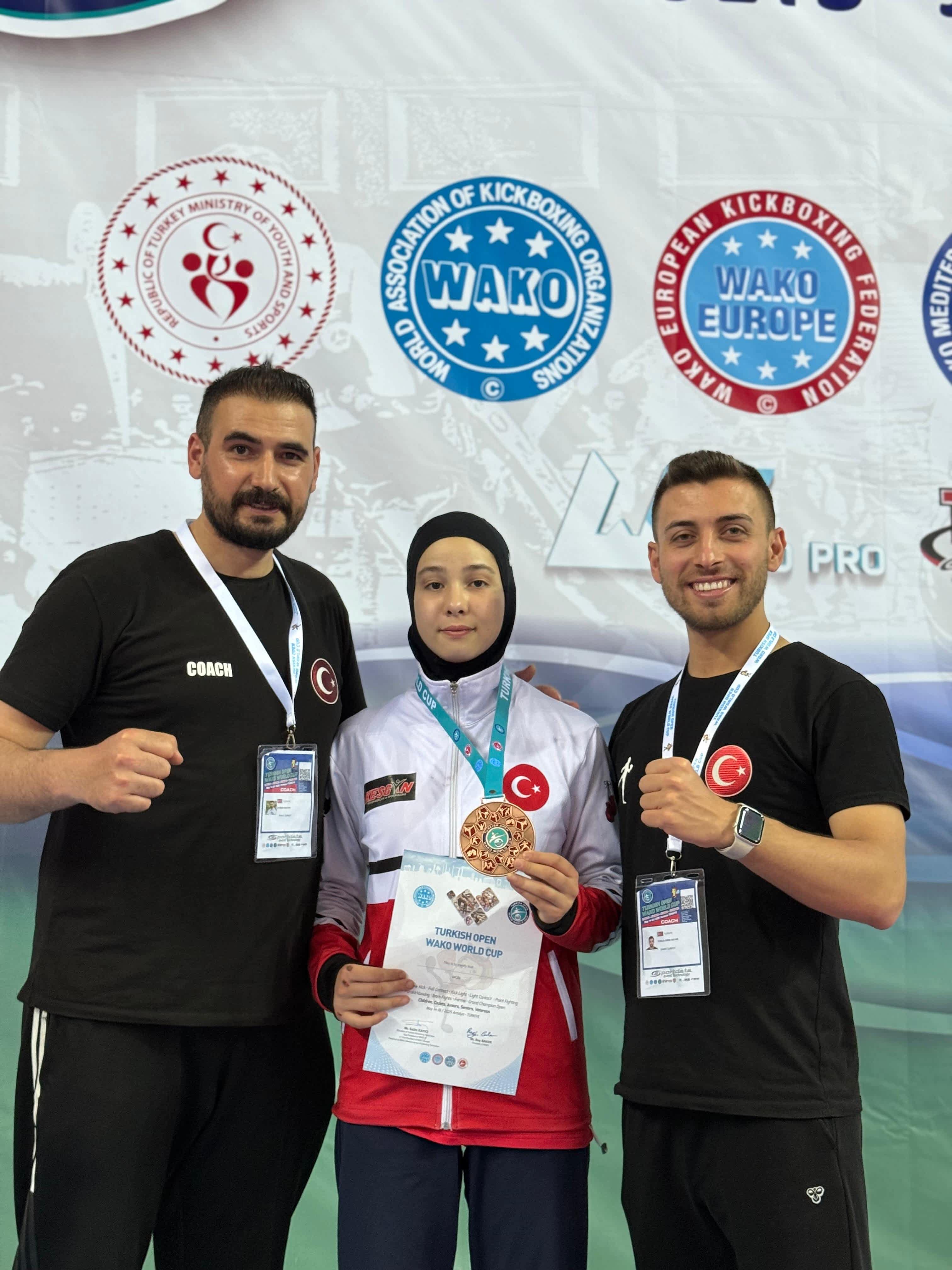 2025 YILI (14-18 MAYIS) ANTALYA BAHAR KARIŞMAN (MİLLİ SPORCU)  	WORLD CUP ŞAMPİYONASI LIGHT CONTACT 3.SÜ