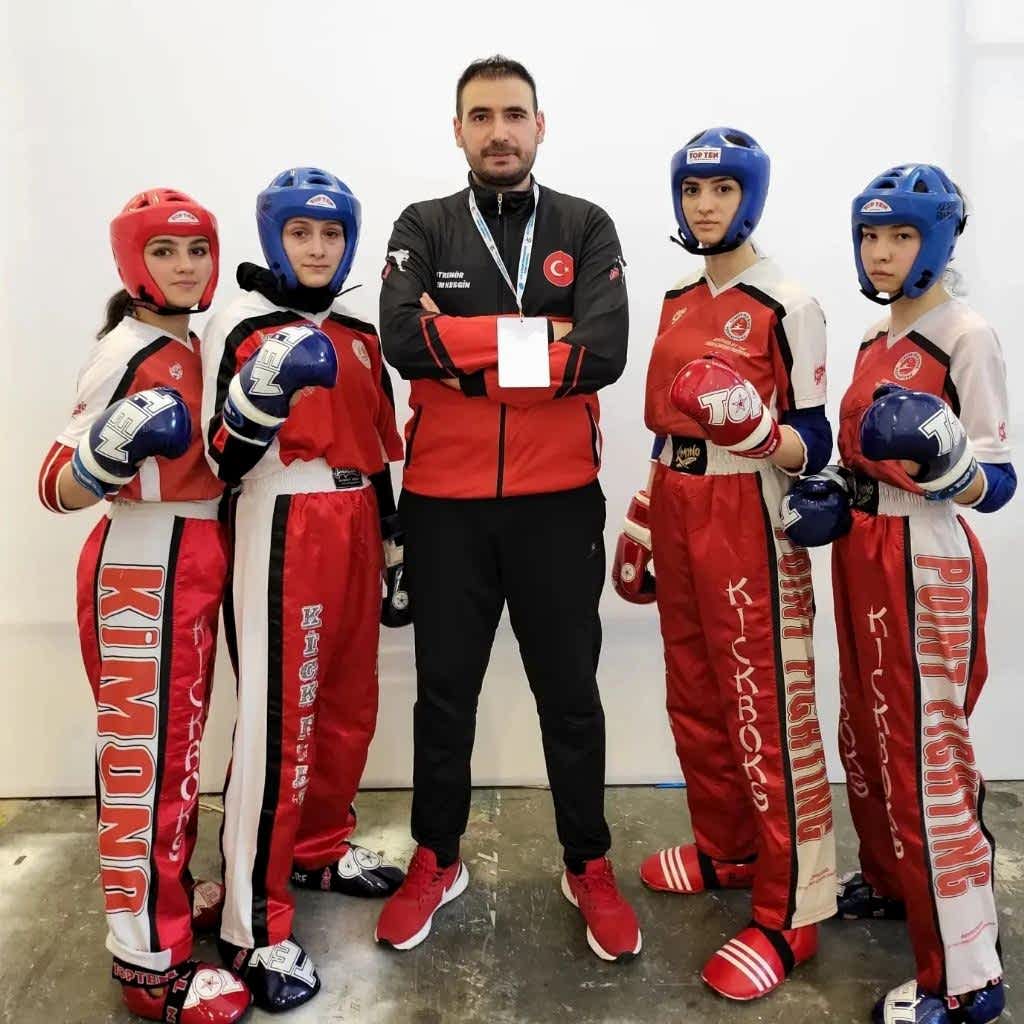 TAKIM HALİNDE DÜNYA KUPASI 2.LİK KUPASI