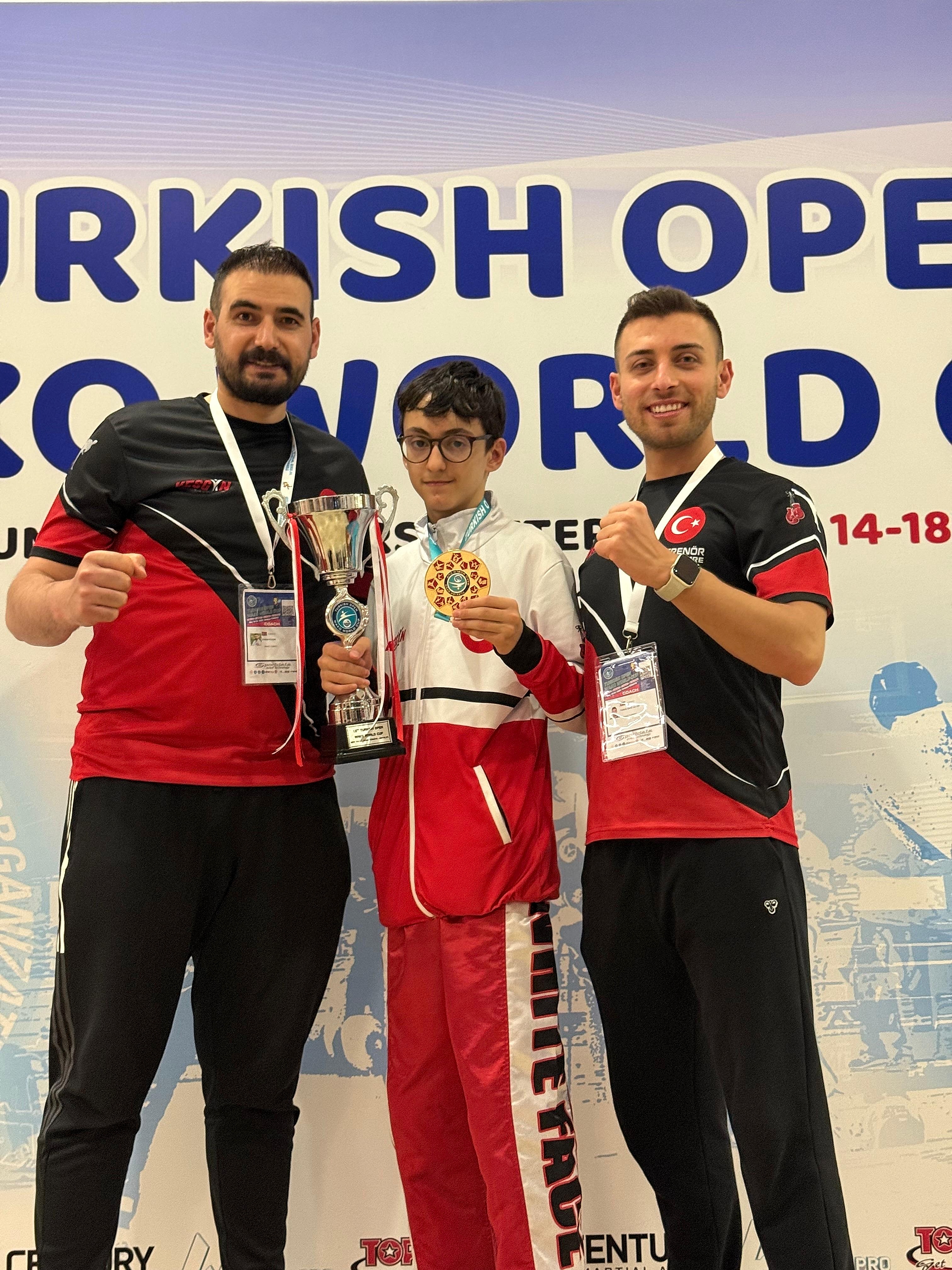 2025 YILI (14-18 MAYIS) ANTALYA SAFA HASTÜRK   	WORLD CUP  ŞAMPİYONU LIGHT CONACT 1.Cİ