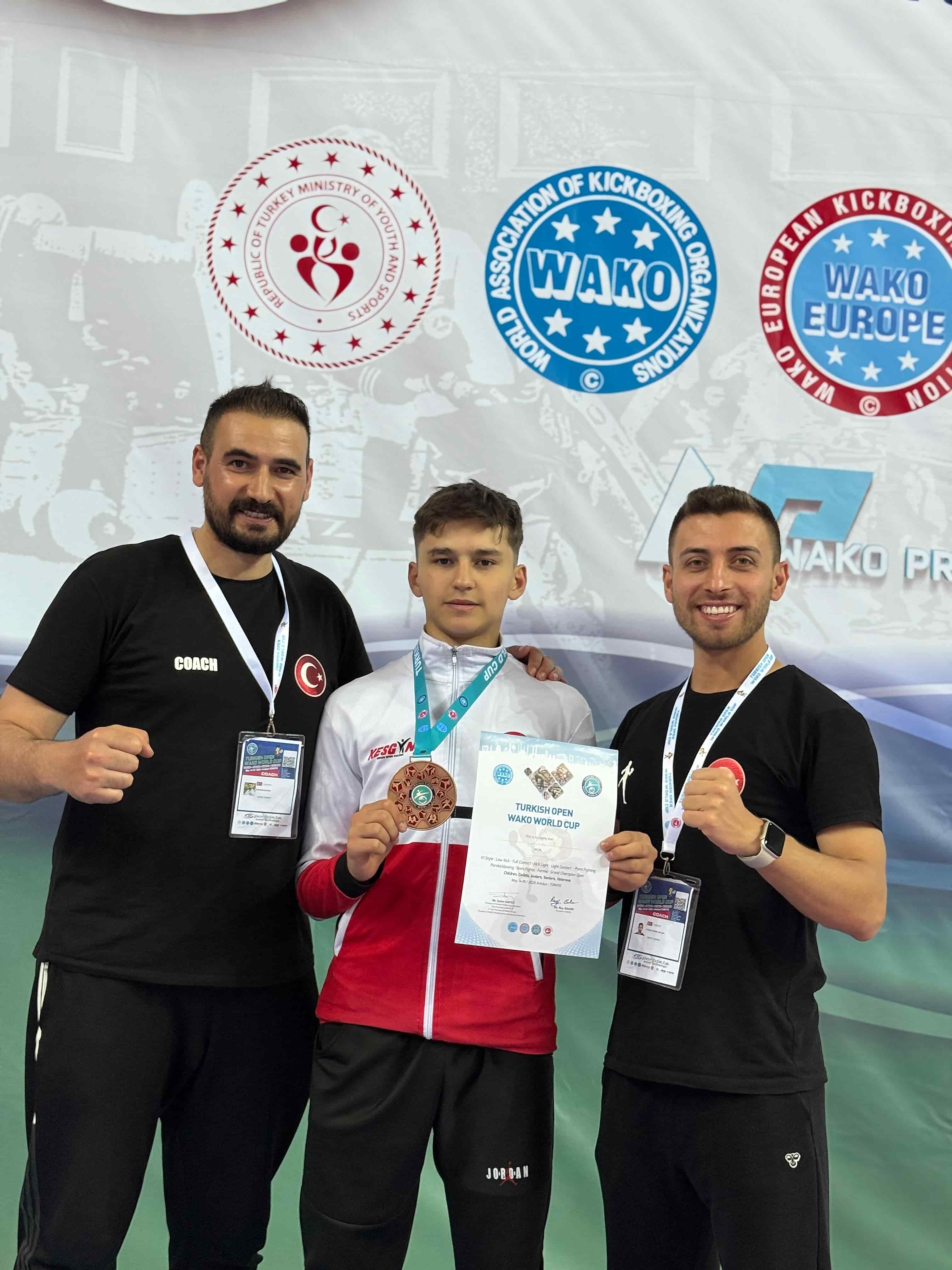 2025 YILI (14-18 MAYIS) ANTALYA AHMET EREN İLİK (MİLLİ SPORCU)  	WORLD CUP ŞAMPİYONASI LIGHT CONTACT 3.SÜ