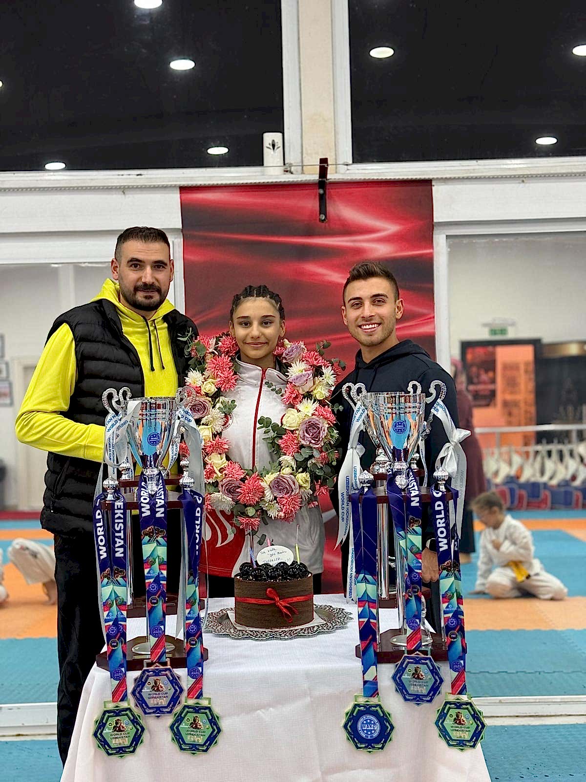 ÖZBEKİSTANDA TARİHİ ZAFER! TÜRKİYE DE BİR İLK TEK SPORCU 6 MADALYA 4 ŞAMPİYONLUK!