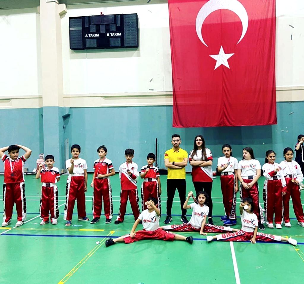 29 Ekim Cumhuriyet Bayramı Bursa Şampiyonluk Kupası Kesgin Spor Kulübümüzün !